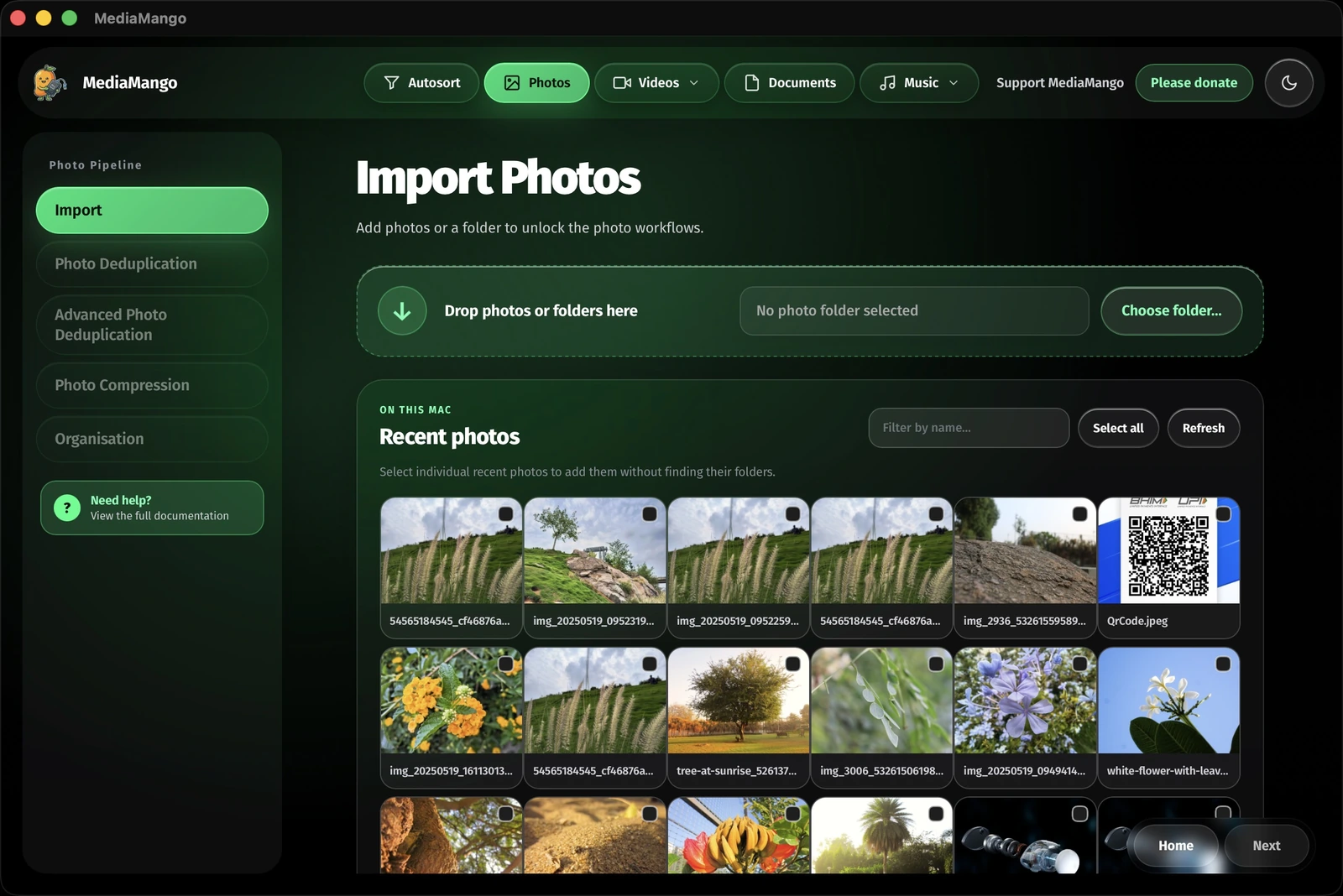 MediaMango photo import page, dark theme